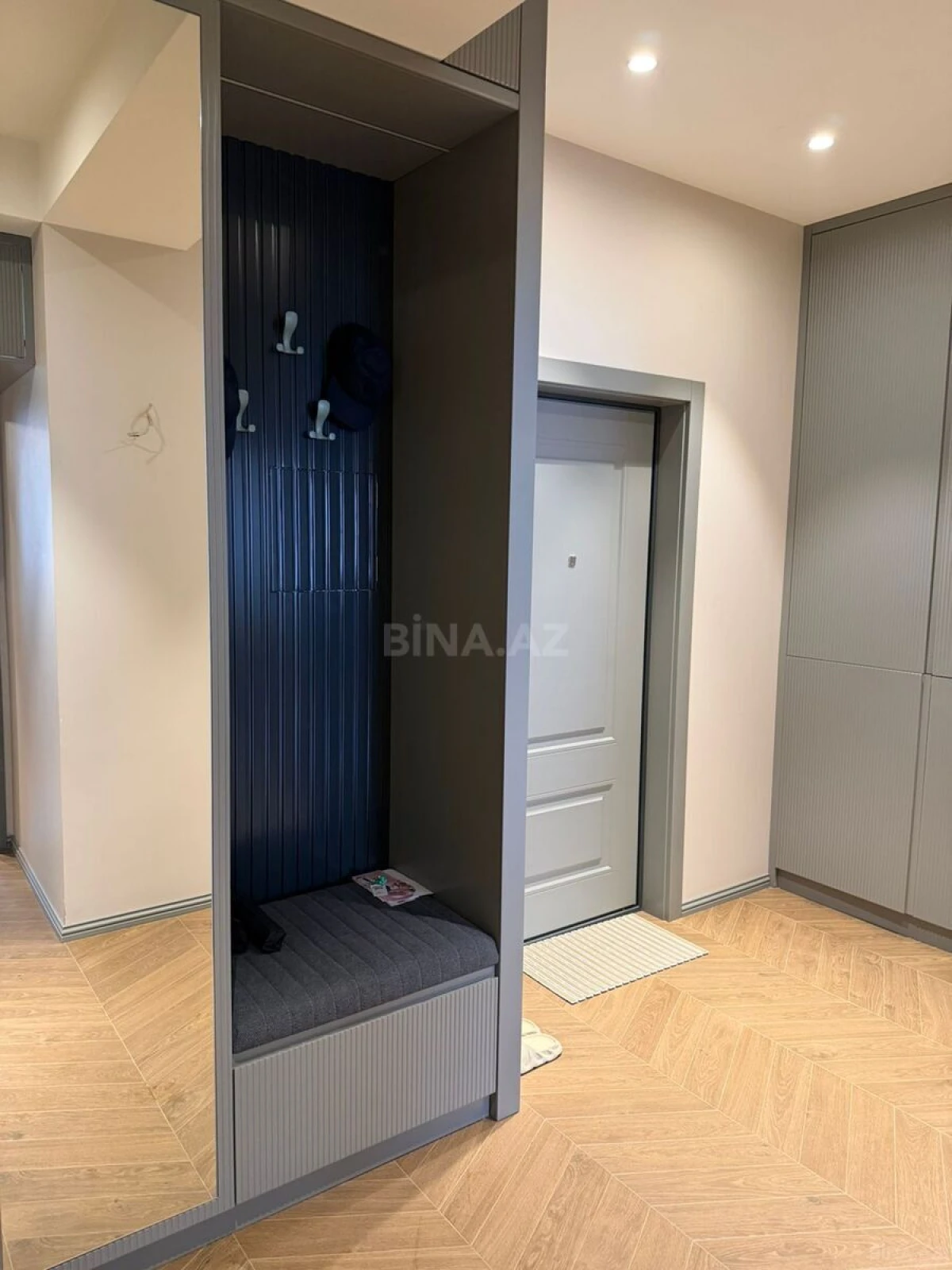 Satılır 2 otaqlı mənzil 78 m²