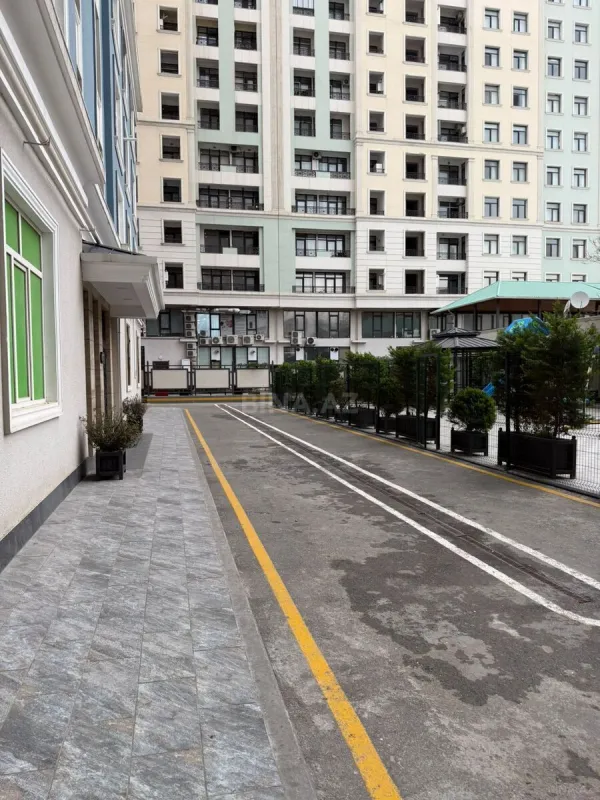 Satılır 2 otaqlı mənzil 78 m²