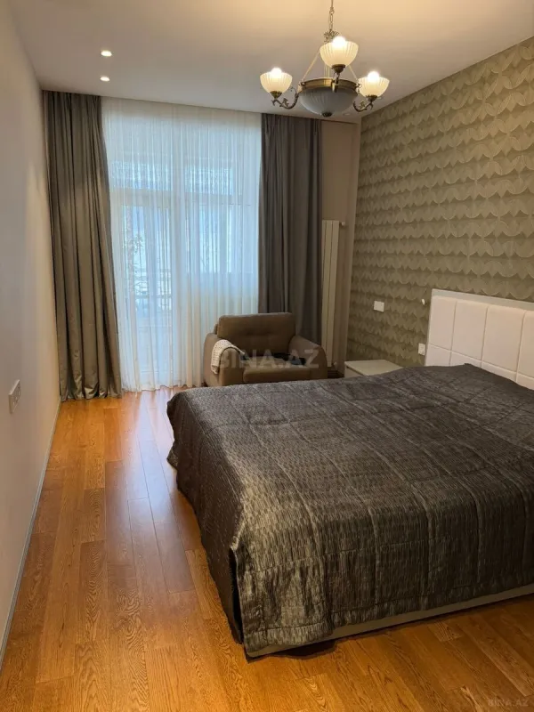 Satılır 2 otaqlı mənzil 78 m²