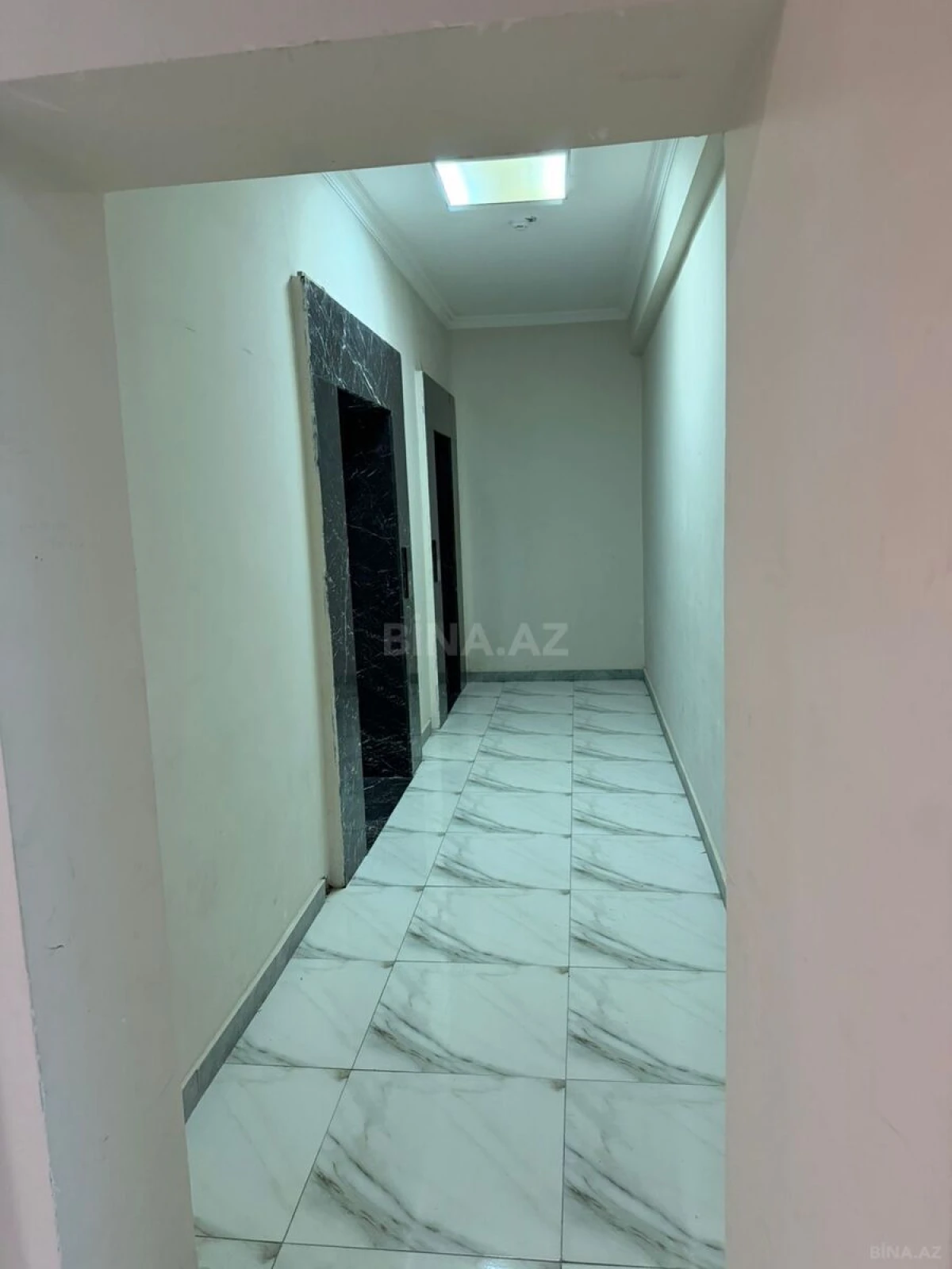 Satılır 2 otaqlı mənzil 78 m²