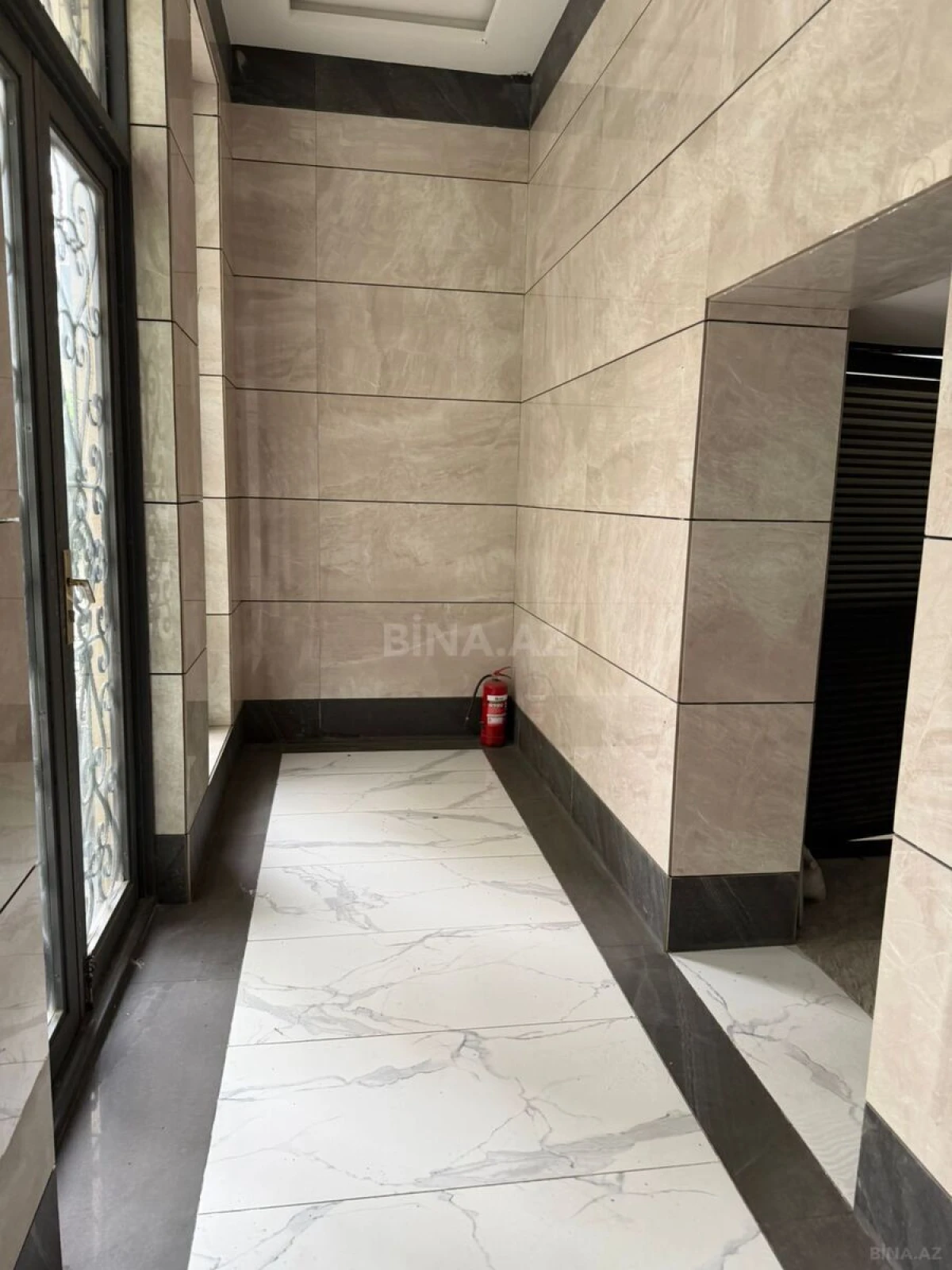 Satılır 2 otaqlı mənzil 78 m²
