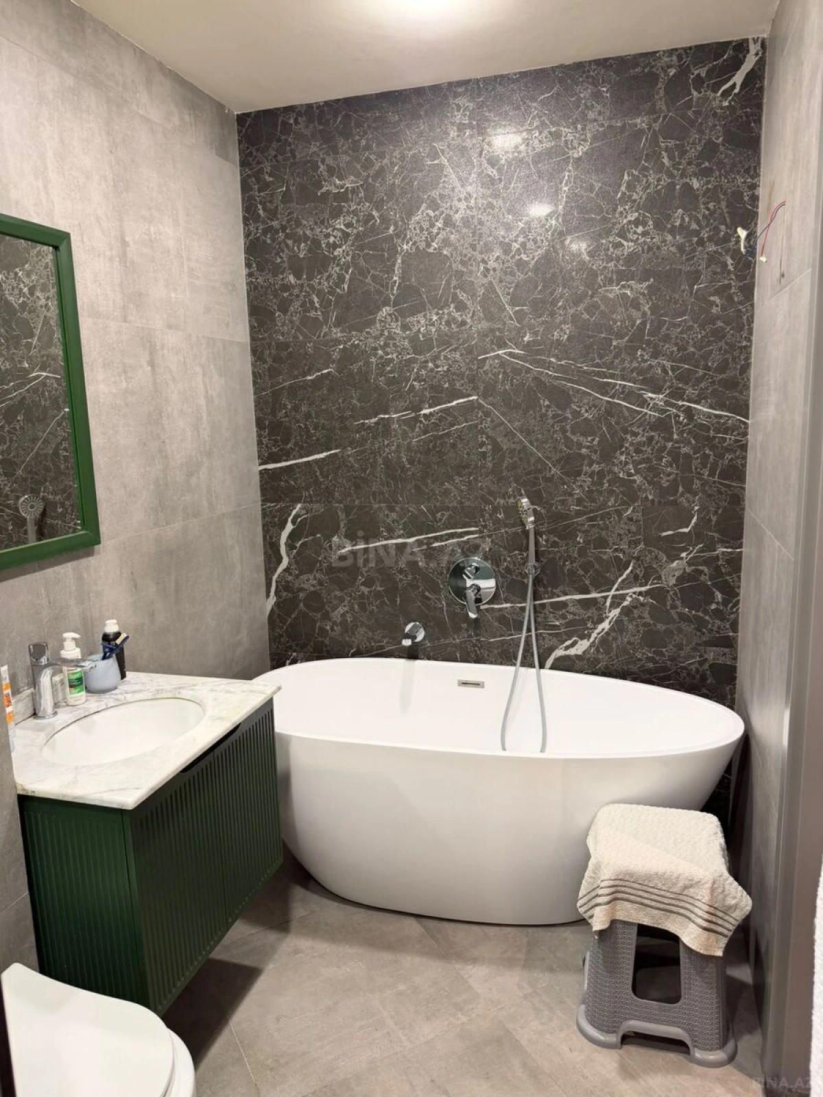 Satılır 2 otaqlı mənzil 78 m²