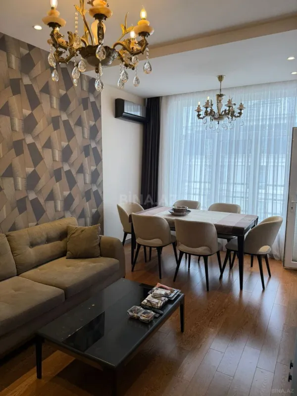 Satılır 2 otaqlı mənzil 78 m²