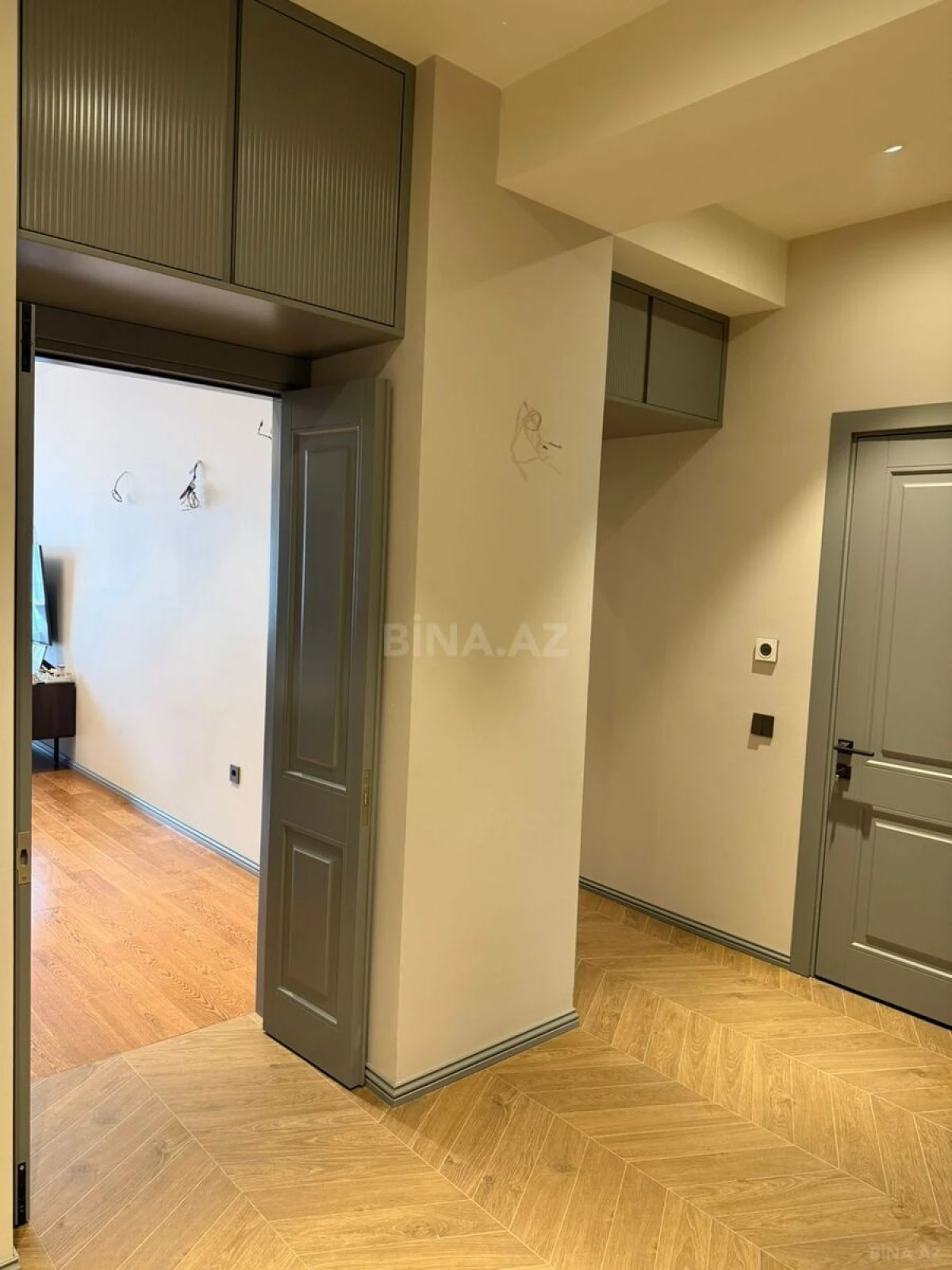 Satılır 2 otaqlı mənzil 78 m²