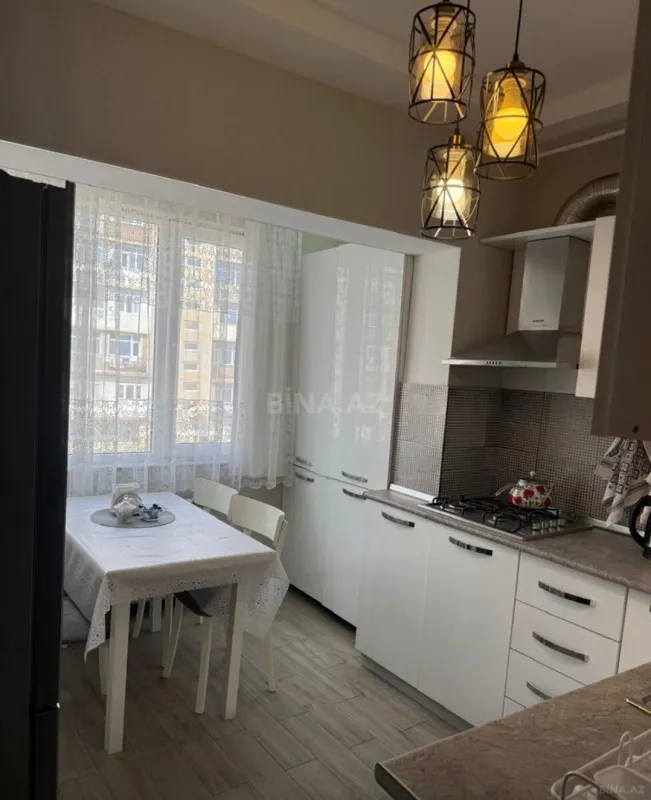 Kirayə verilir 2 otaqlı mənzil 65 m²