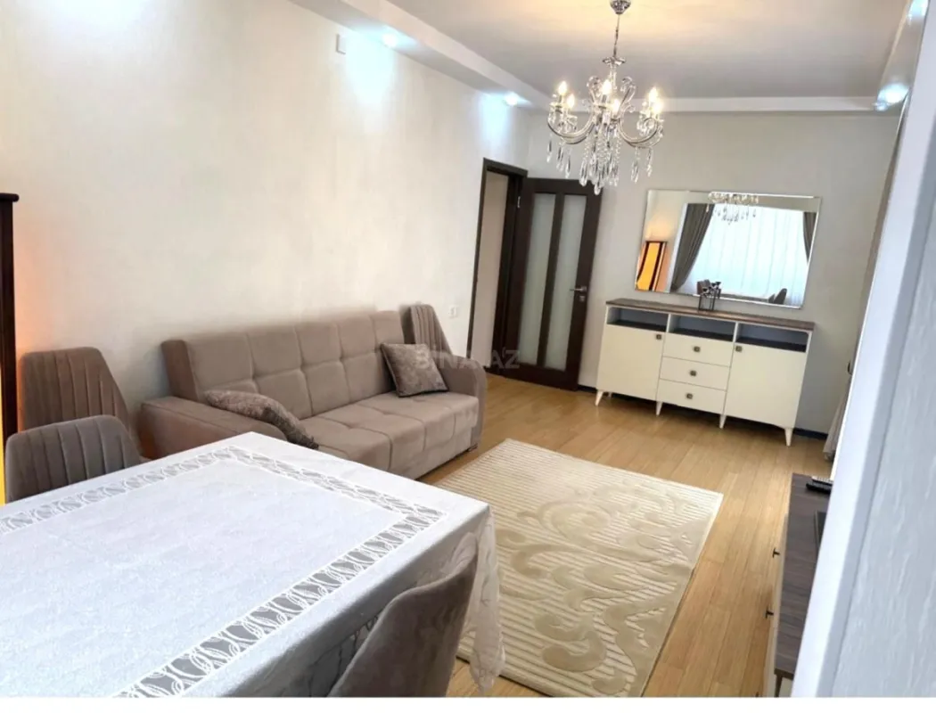 Kirayə verilir 2 otaqlı mənzil 65 m²