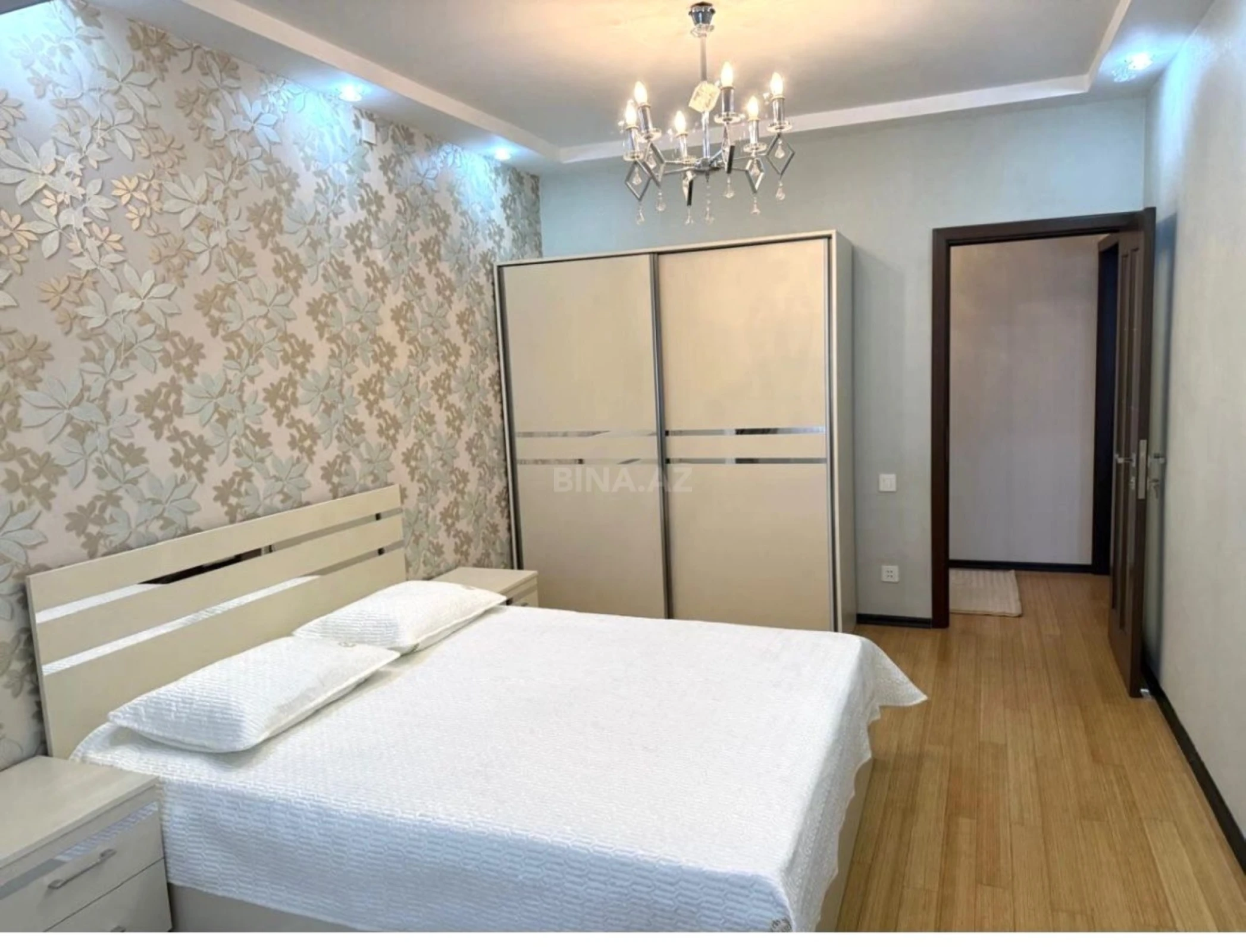 Kirayə verilir 2 otaqlı mənzil 65 m²