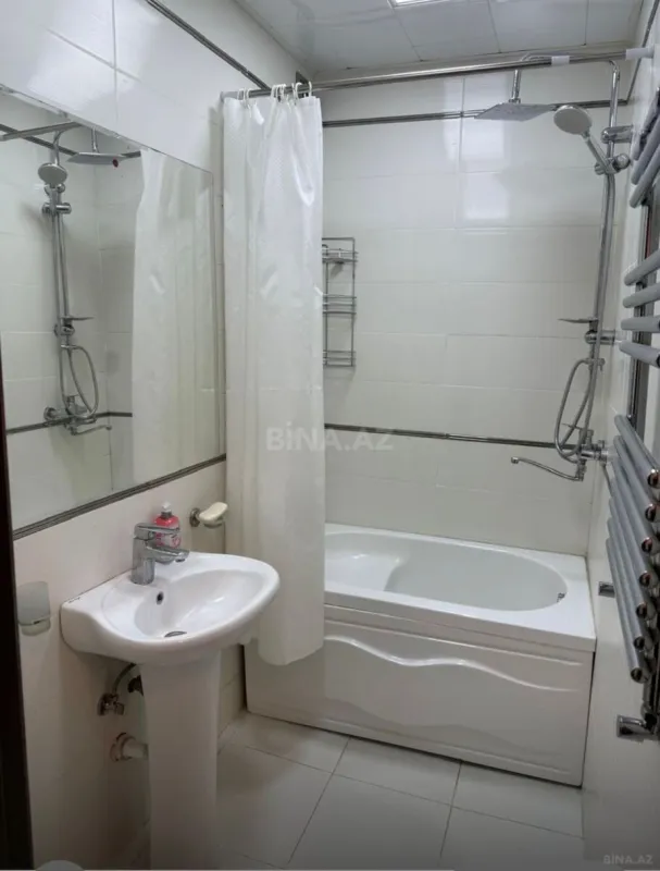 Kirayə verilir 2 otaqlı mənzil 65 m²