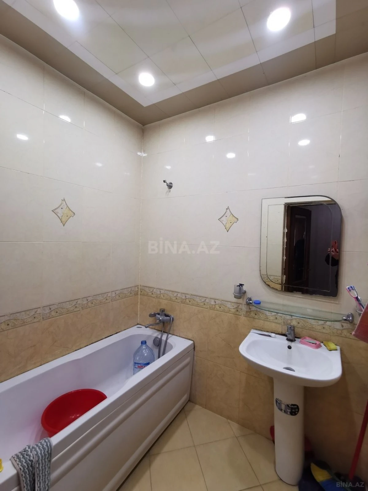 Satılır 2 otaqlı mənzil 68 m²