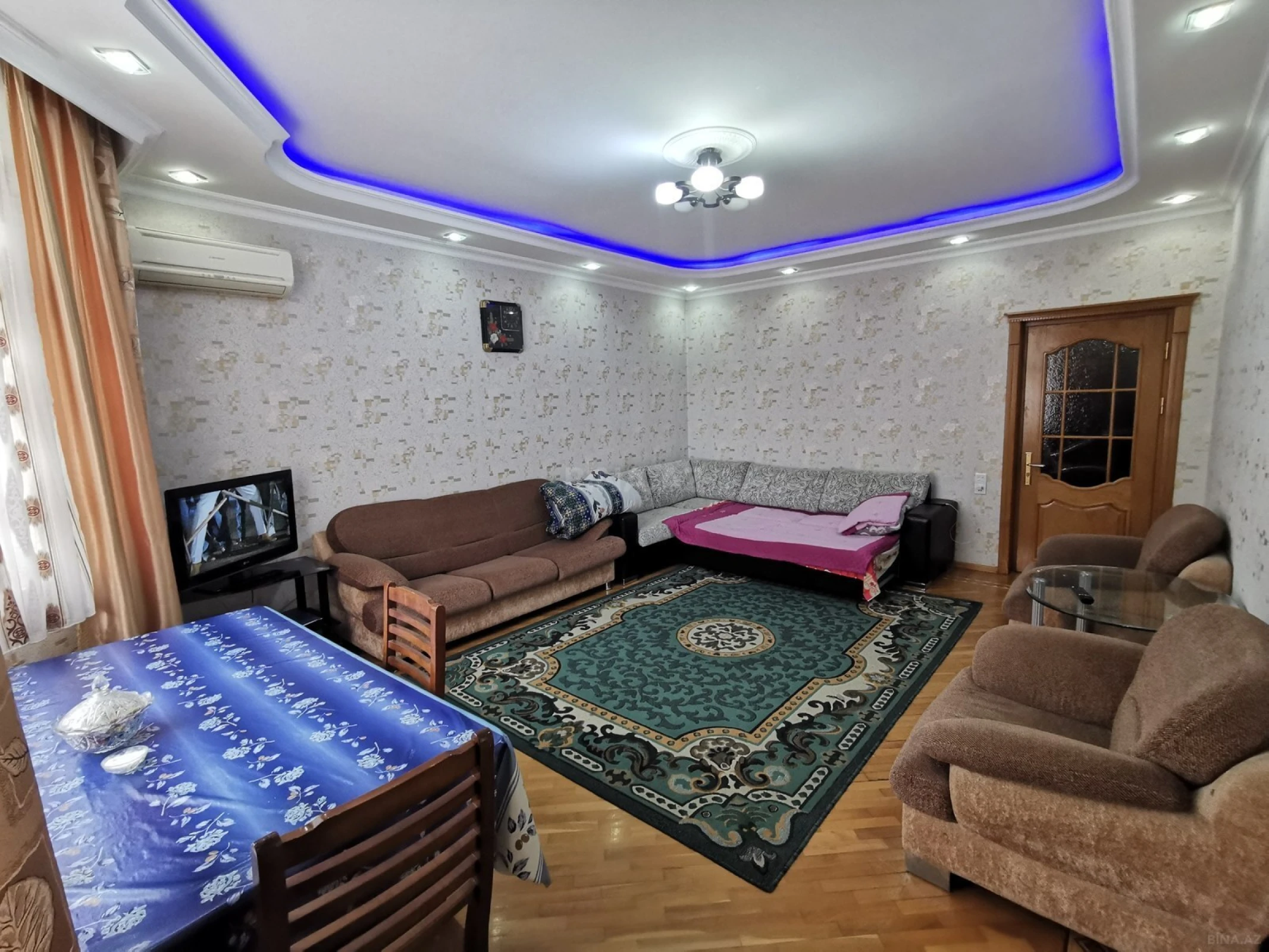 Satılır 2 otaqlı mənzil 68 m²