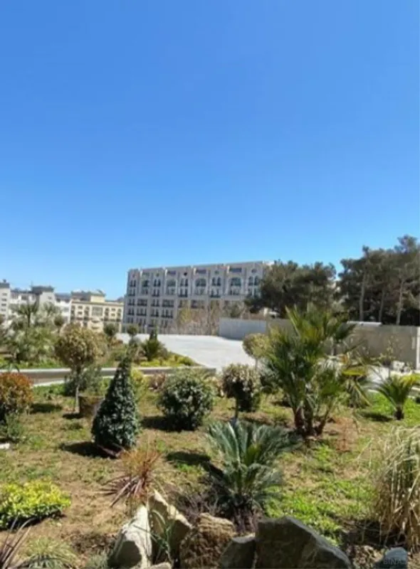 Satılır 3 otaqlı mənzil 120 m²