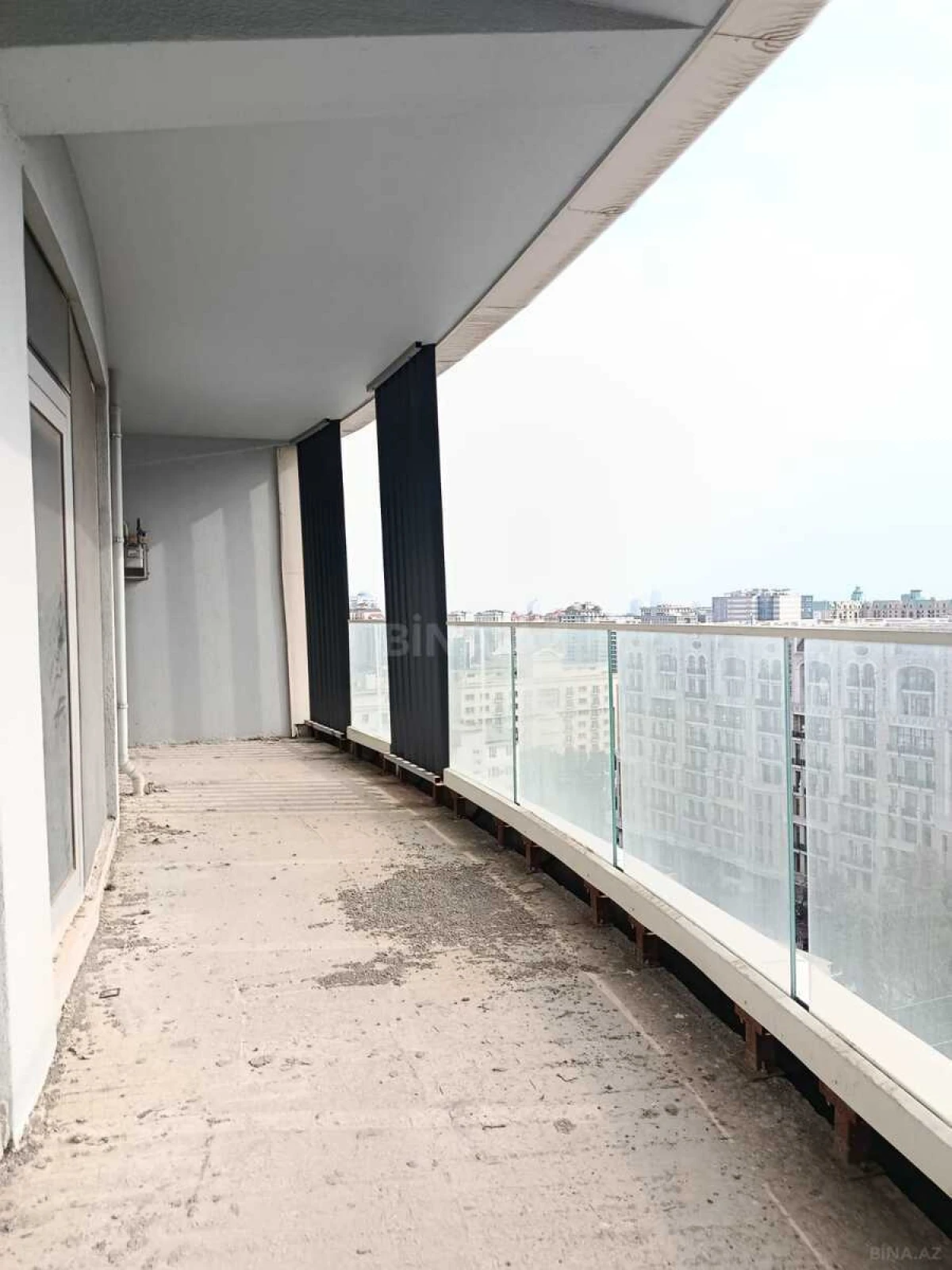 Satılır 3 otaqlı mənzil 120 m²