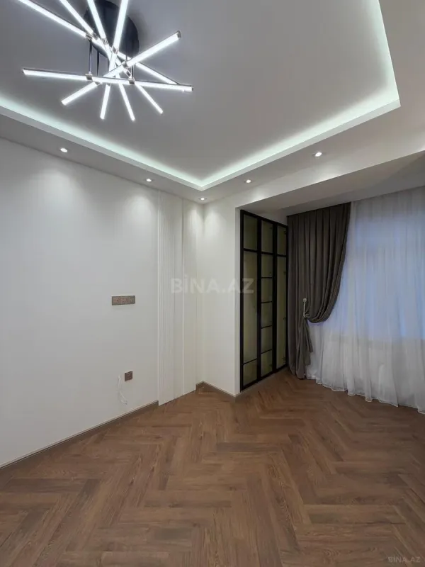Kirayə verilir 4 otaqlı mənzil 130 m²