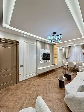 Kirayə verilir 4 otaqlı mənzil 130 m²