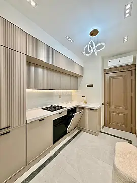 Kirayə verilir 4 otaqlı mənzil 130 m²