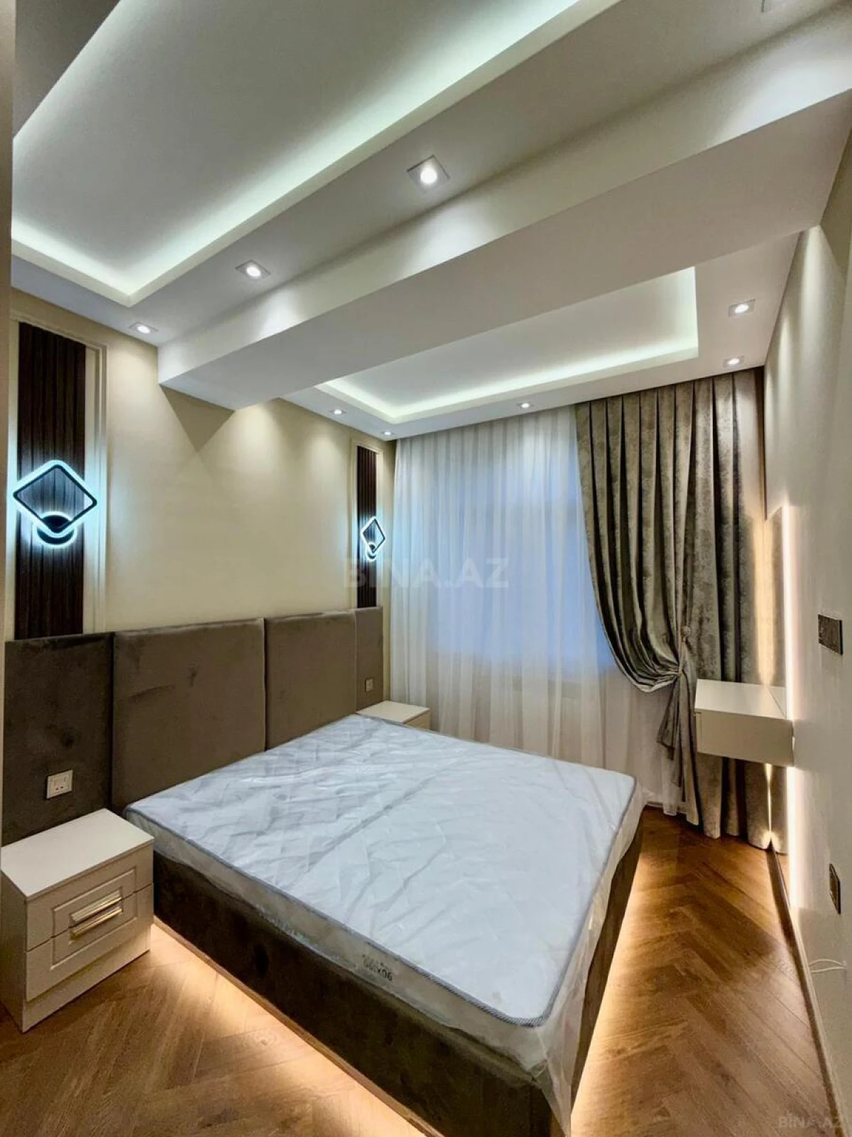 Kirayə verilir 4 otaqlı mənzil 130 m²