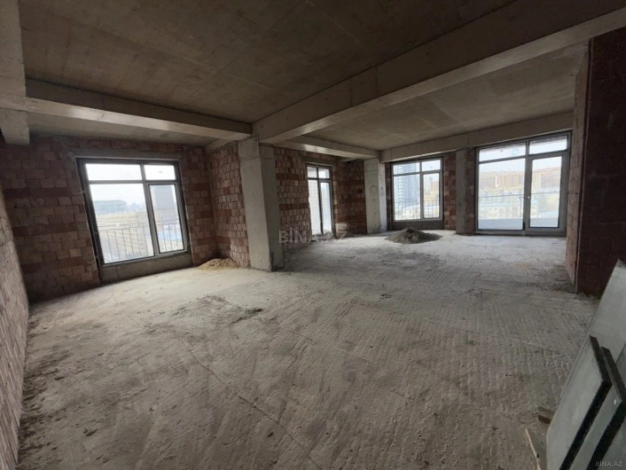 Satılır 2 otaqlı mənzil 72.5 m²