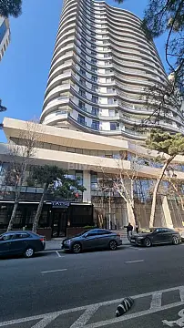 Satılır 2 otaqlı mənzil 72.5 m²
