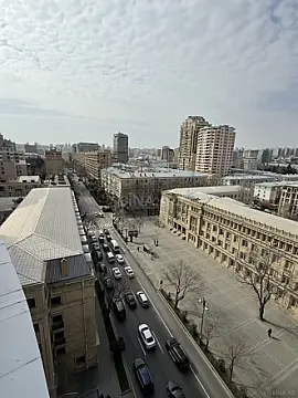 Satılır 2 otaqlı mənzil 72.5 m²