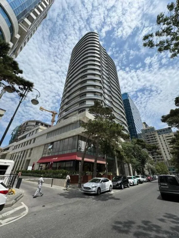 Satılır 2 otaqlı mənzil 72.5 m²