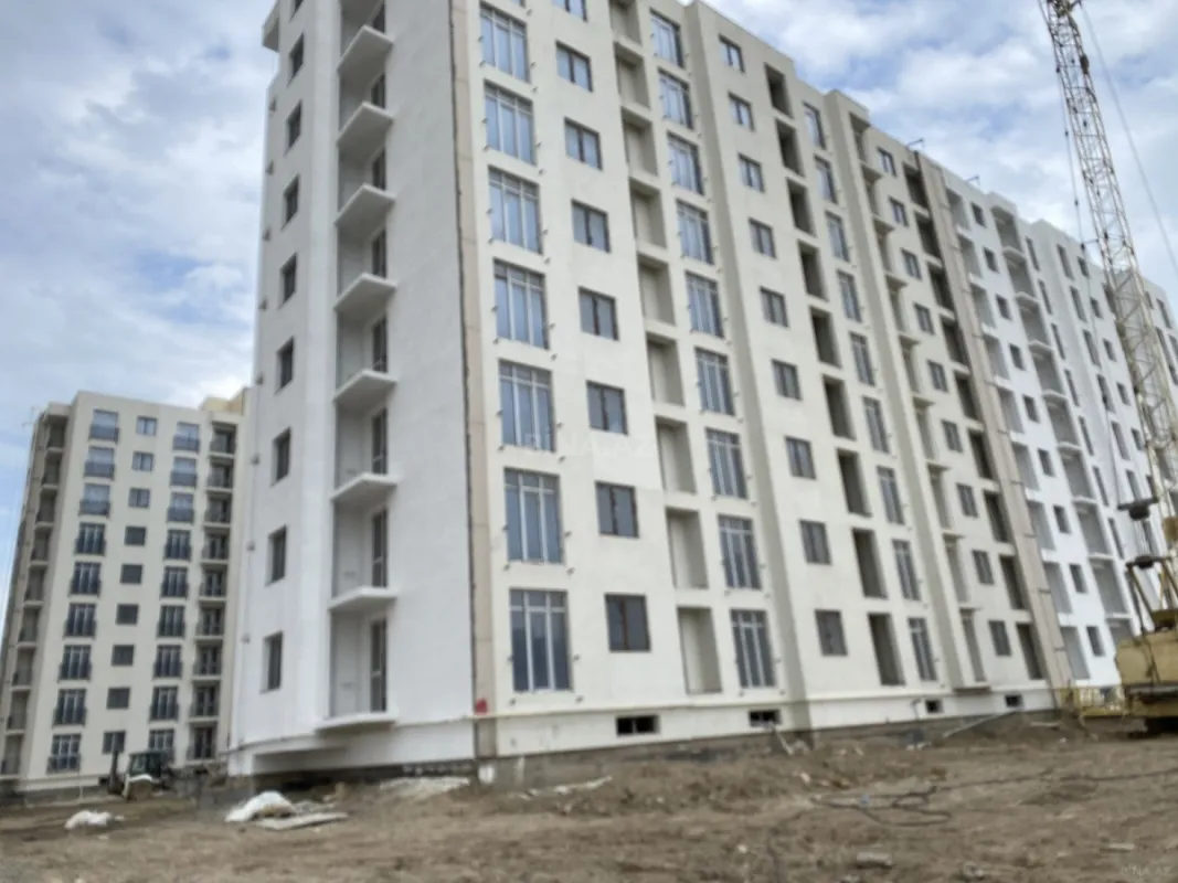 Satılır 3 otaqlı mənzil 83 m²