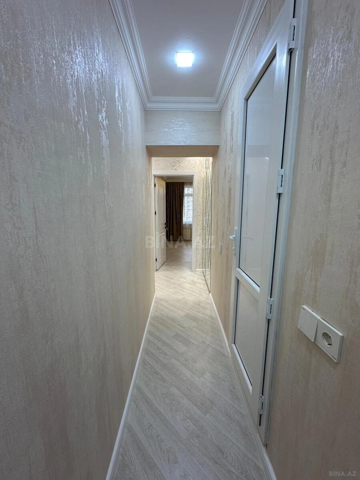 Satılır 4 otaqlı mənzil 100 m²
