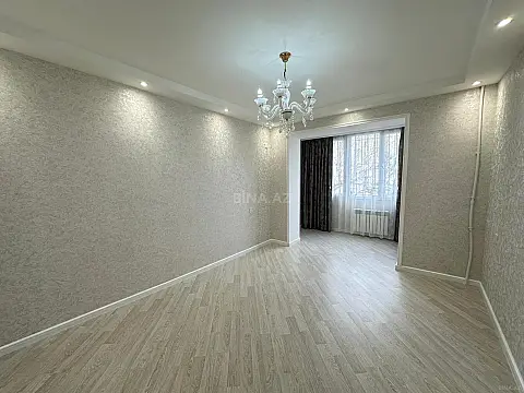 Satılır 4 otaqlı mənzil 100 m²