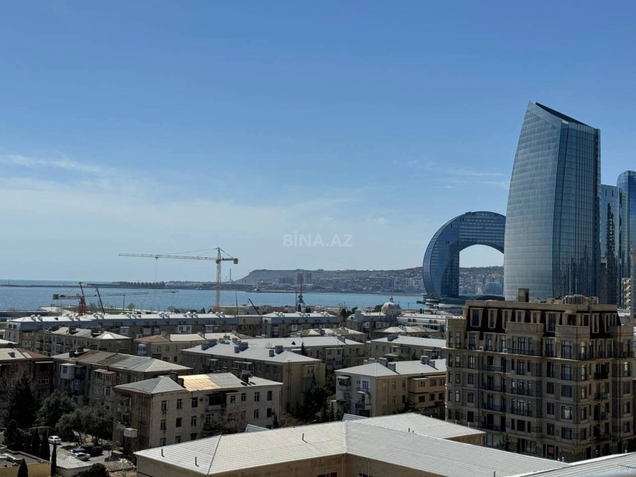 Kirayə verilir 2 otaqlı mənzil 110 m²