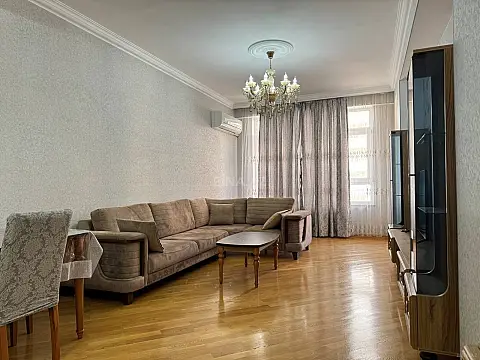 Kirayə verilir 2 otaqlı mənzil 110 m²