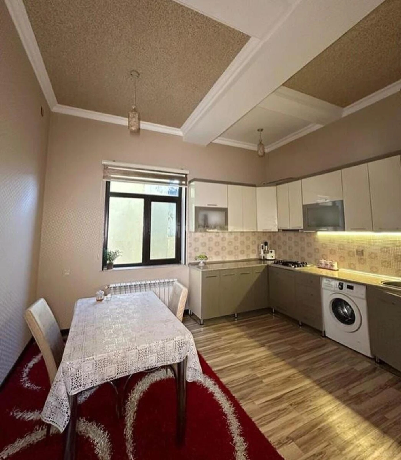 Kirayə verilir 6 otaqlı həyət evi 250 m²