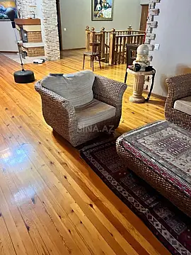 Satılır 6 otaqlı mənzil 250 m²