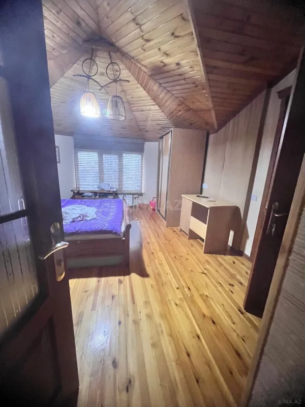 Satılır 6 otaqlı mənzil 250 m²