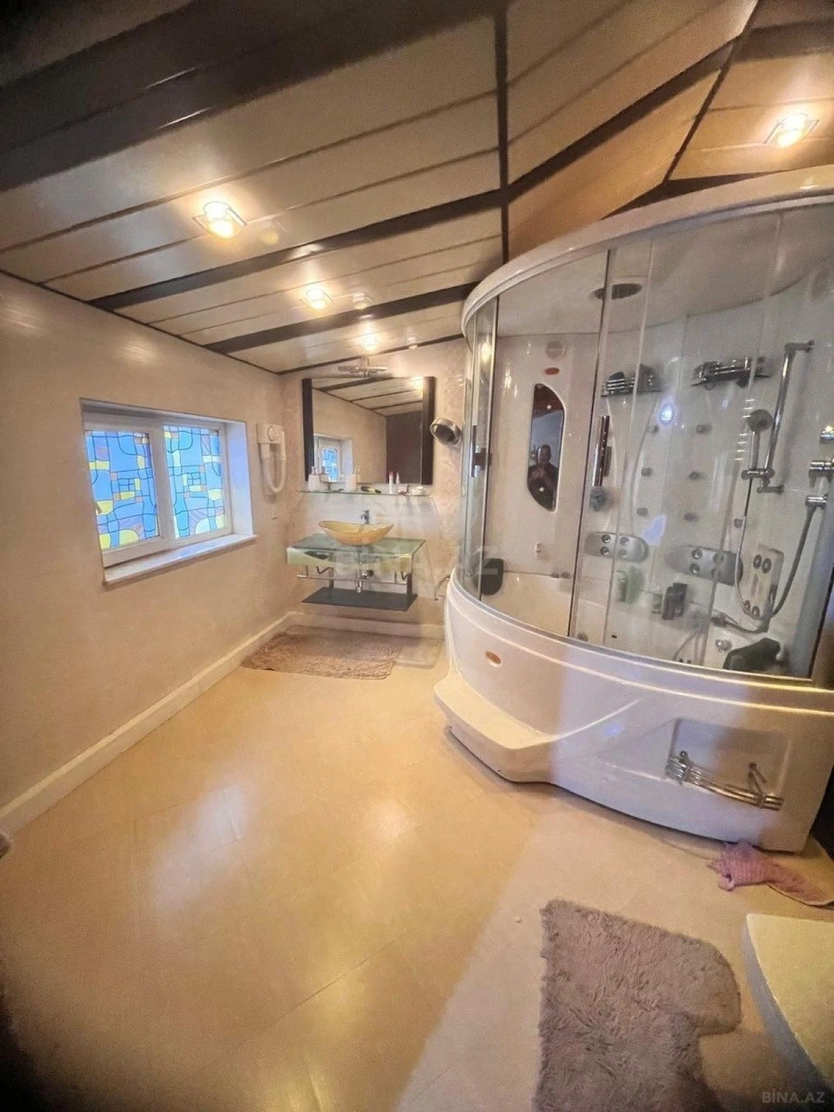 Satılır 6 otaqlı mənzil 250 m²