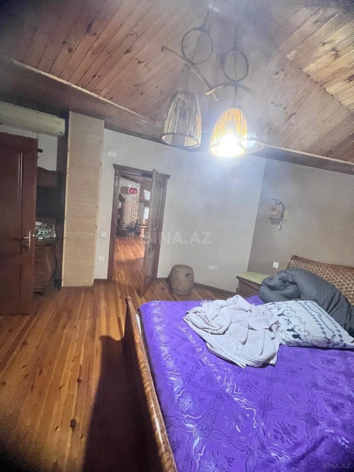 Satılır 6 otaqlı mənzil 250 m²