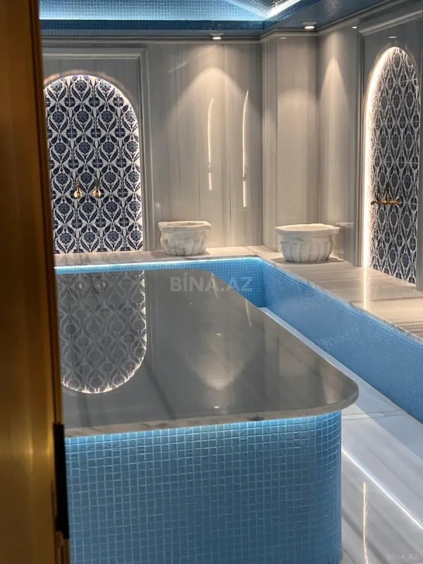 Satılır 6 otaqlı mənzil 250 m²