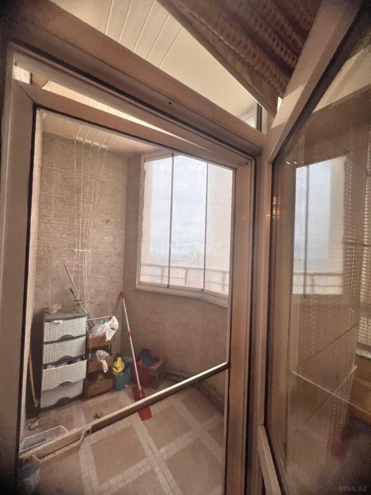 Satılır 6 otaqlı mənzil 250 m²