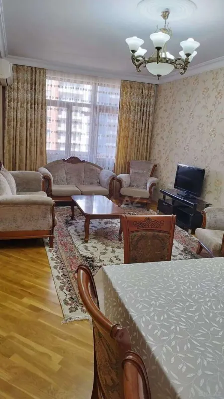 Satılır 3 otaqlı mənzil 130 m²