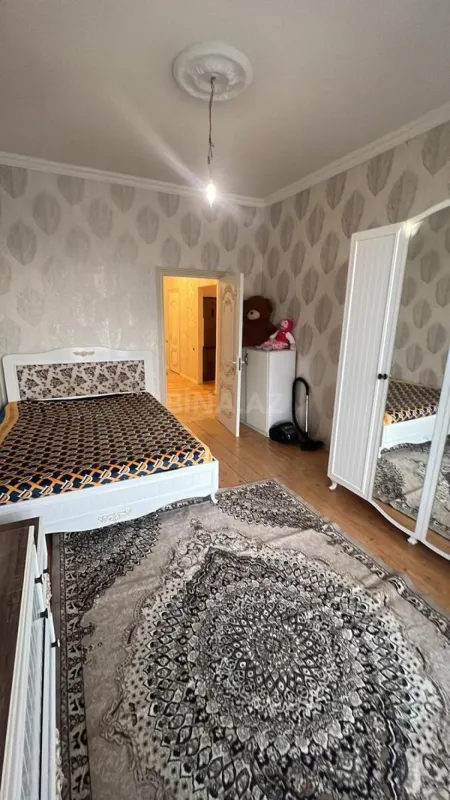 Kirayə verilir 2 otaqlı mənzil 65 m²