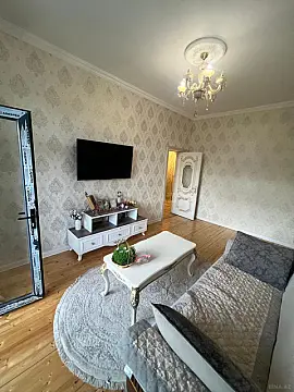 Kirayə verilir 2 otaqlı mənzil 65 m²