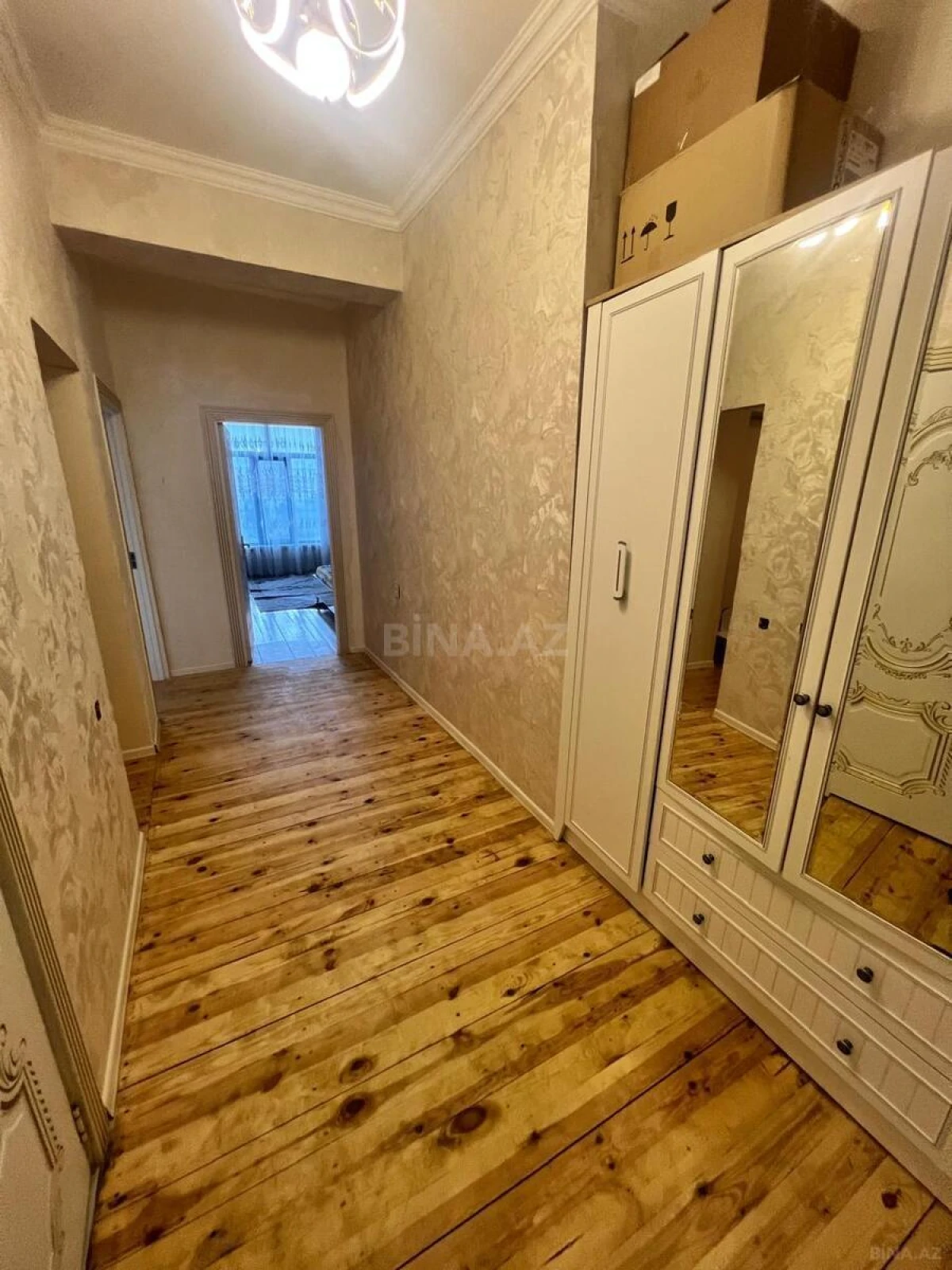 Kirayə verilir 2 otaqlı mənzil 65 m²