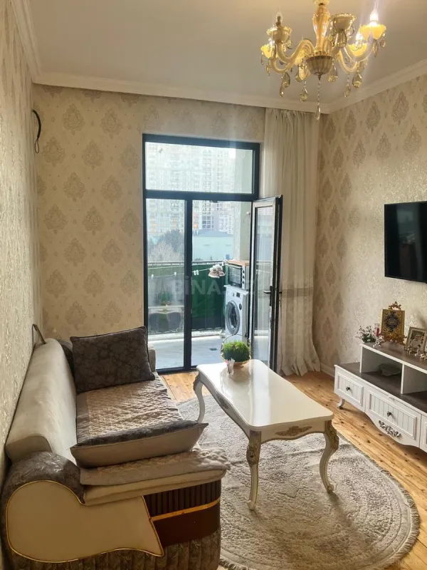 Kirayə verilir 2 otaqlı mənzil 65 m²