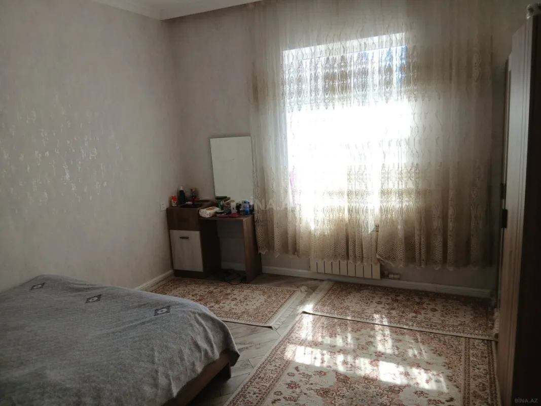 Satılır 5 otaqlı həyət evi 150 m²