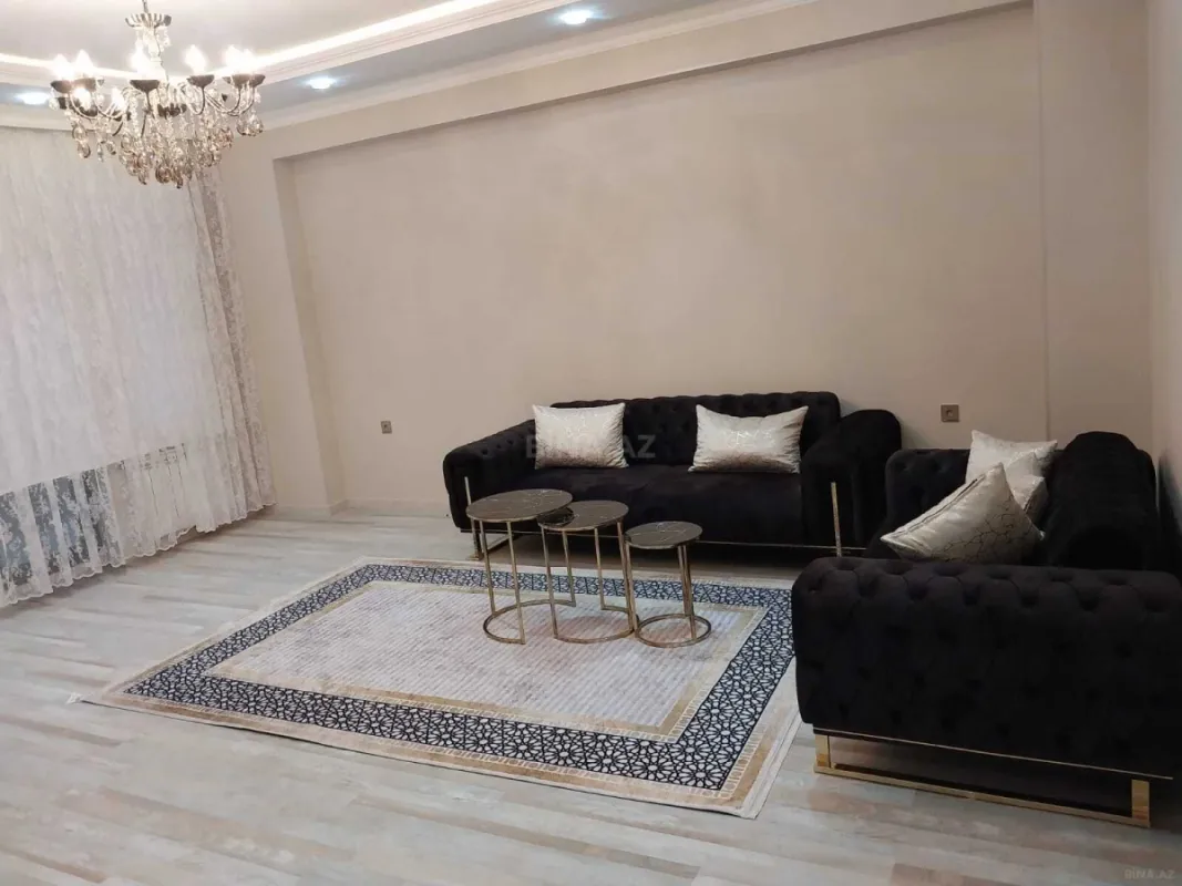 Kirayə verilir 3 otaqlı mənzil 140 m²
