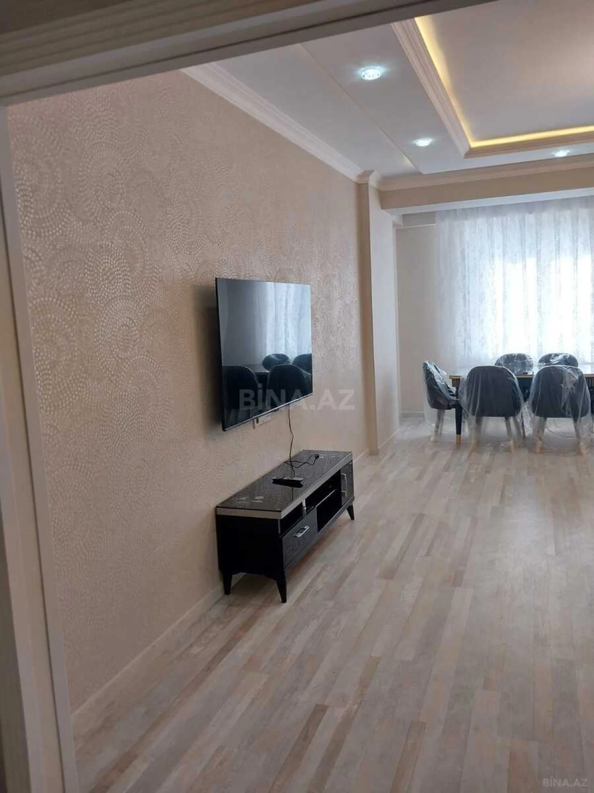 Kirayə verilir 3 otaqlı mənzil 140 m²