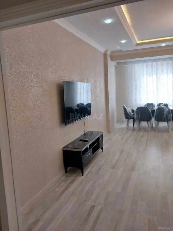 Kirayə verilir 3 otaqlı mənzil 140 m²