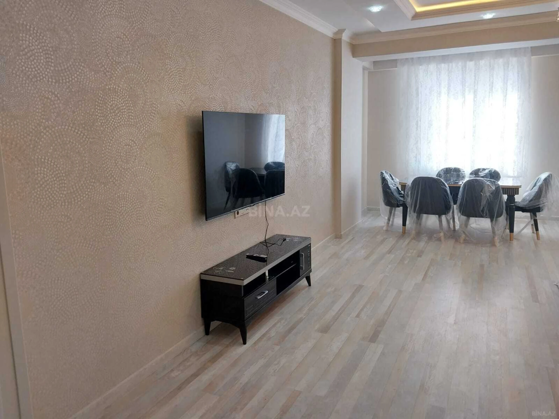 Kirayə verilir 3 otaqlı mənzil 140 m²