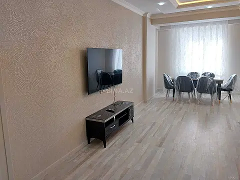 Kirayə verilir 3 otaqlı mənzil 140 m²