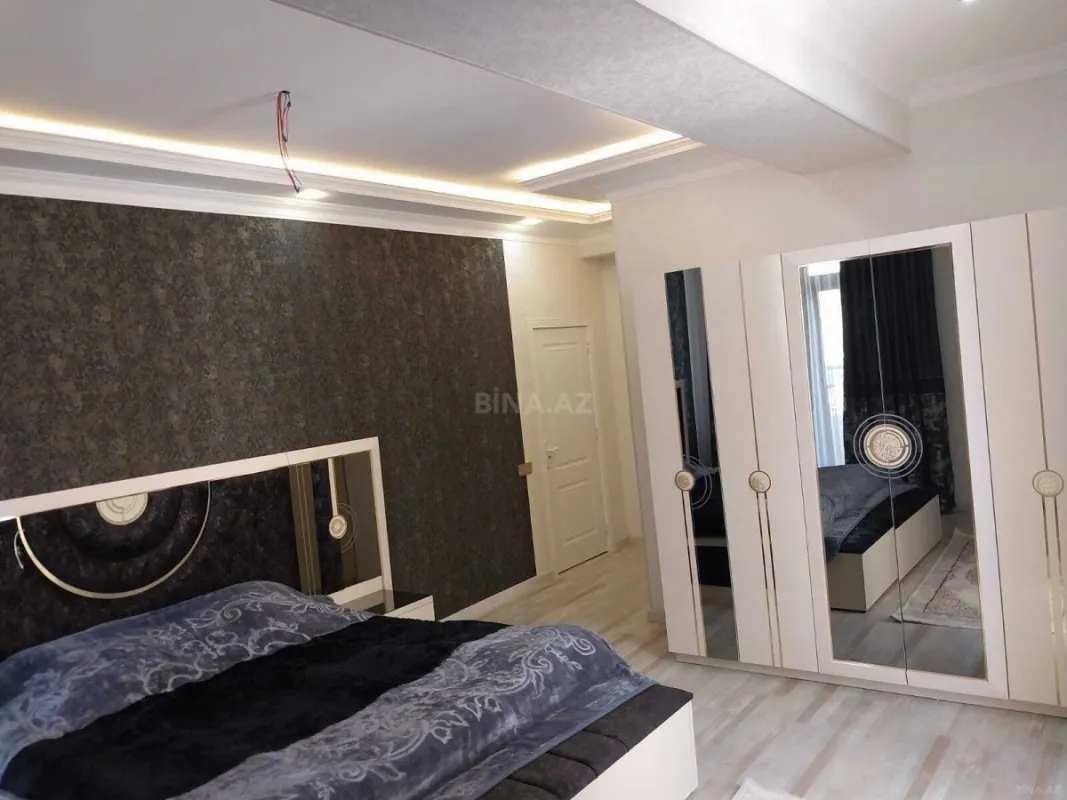 Kirayə verilir 3 otaqlı mənzil 140 m²
