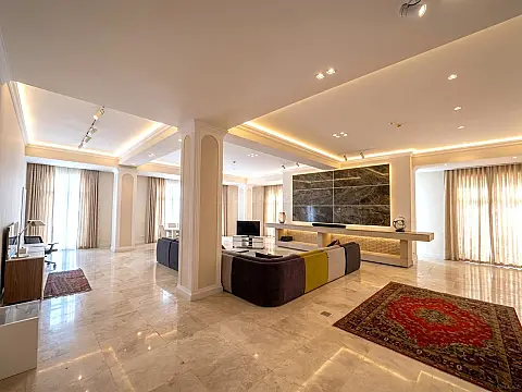 Satılır 5 otaqlı mənzil 750 m² — Bakı 5 otaq 750.00 m²