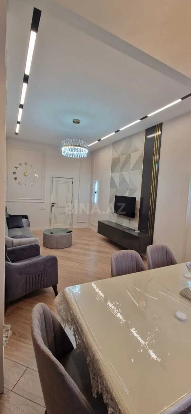 Kirayə verilir 2 otaqlı mənzil 123 m²